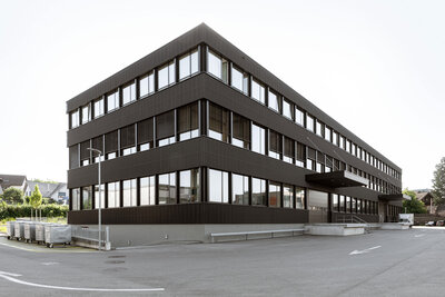 Geschäftshaus Sagiweid, Sagistrasse,