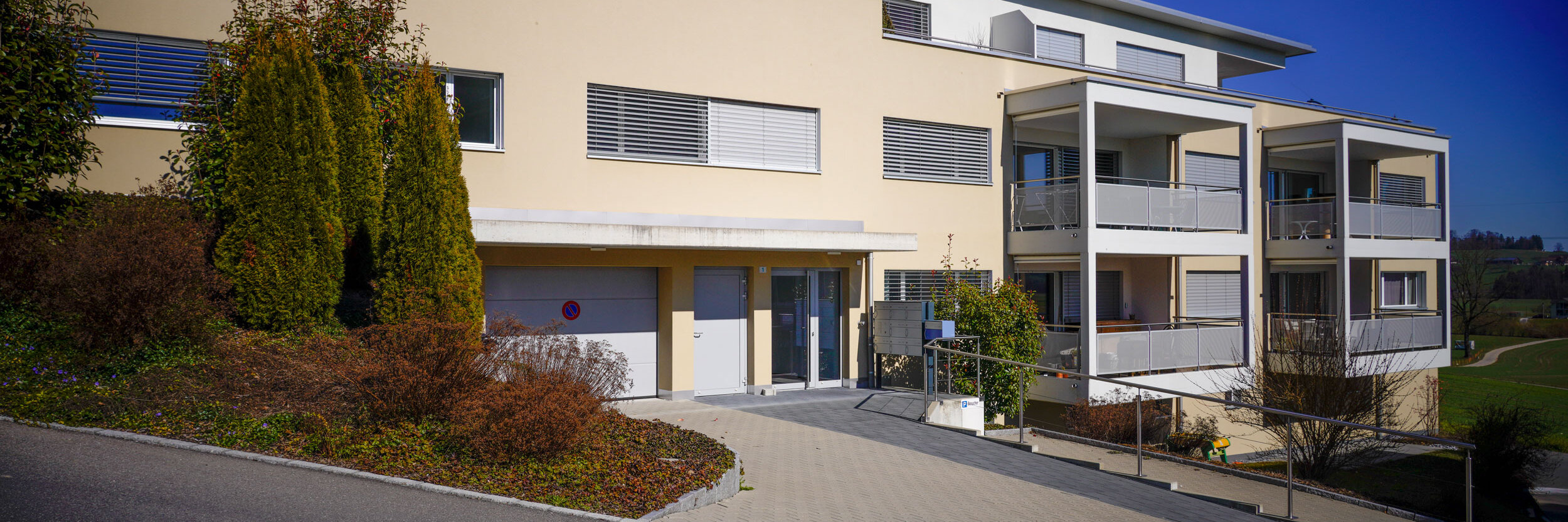 Neubau Wohn- und Gewerbebau, Schwettistrasse 1